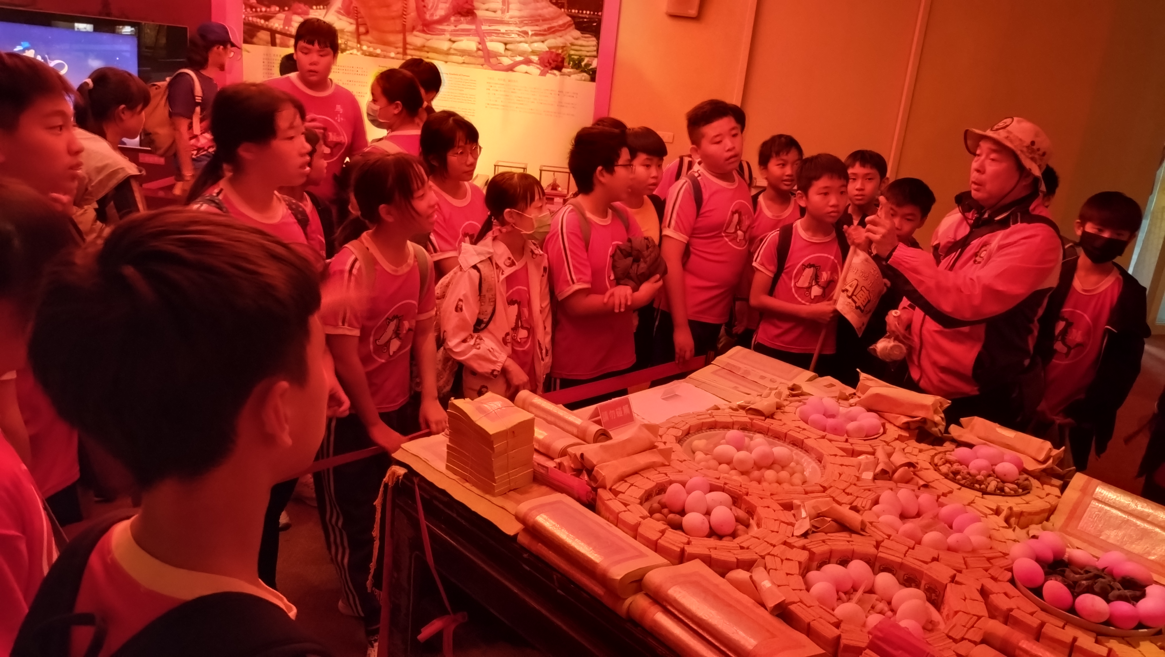 09_參觀新竹241藝術空間，動手做一幅屬於自己的展覽海報-1